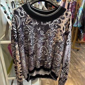 Beate Heymann Black/Cream Ornament Top NWT size 38